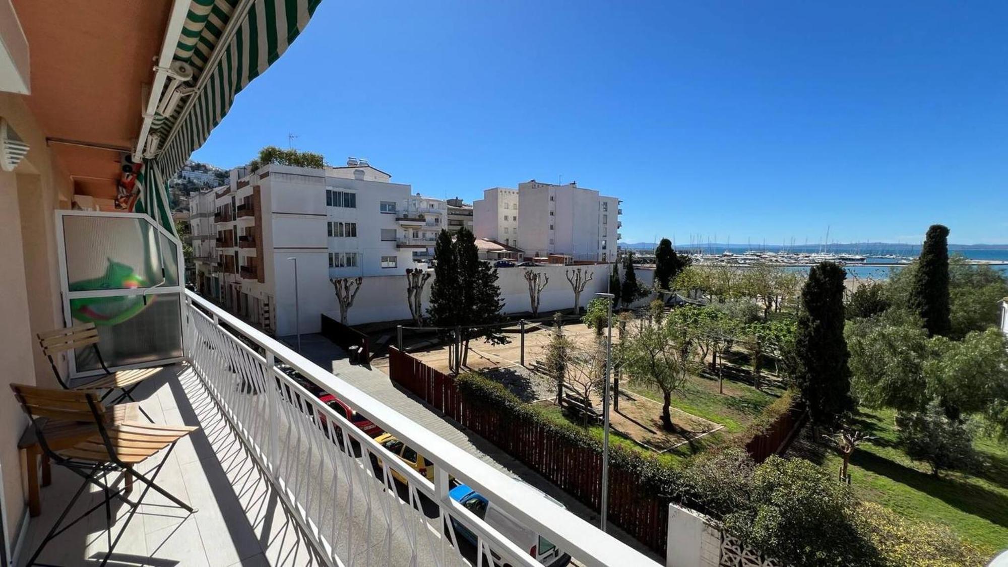 Apartamento Frente Al Mar Roses Exterior photo